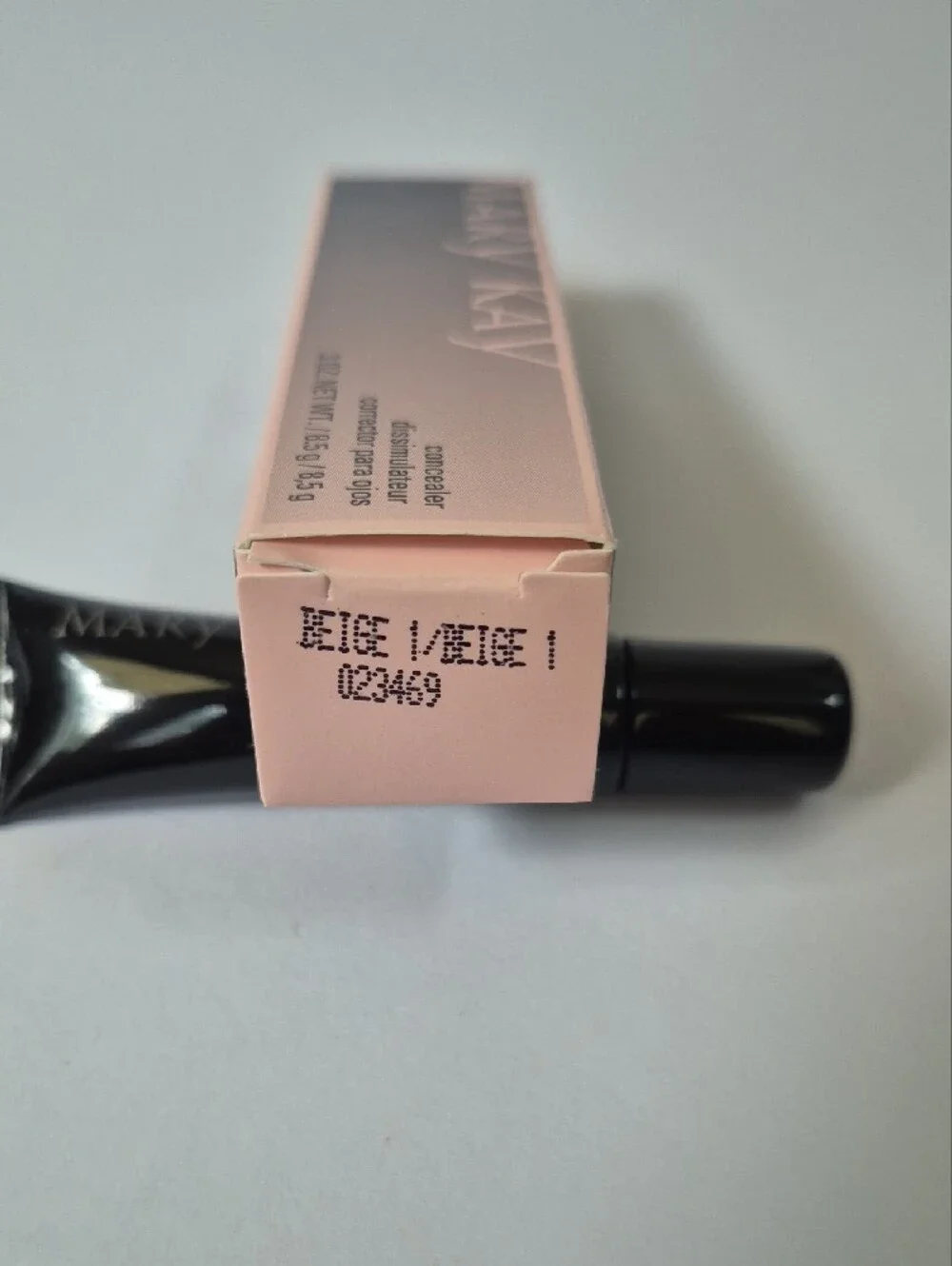 Mary Kay Concealer Beige 1 Full Size Tube 0.3 oz MPN 023469 Makeup Corrector